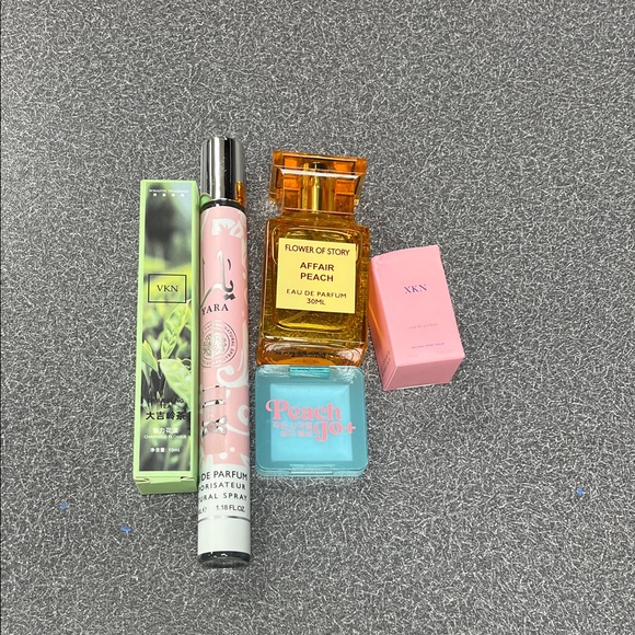 Perfume bundle LA3 price firm no offers - Picture 1 of 1